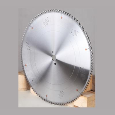 China Smooth Cut No Burr China High Quality T.C.T Circular Saw Blade For Aluminum Cutting 330 32 for sale