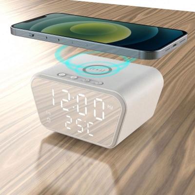 China Clock + Temperature Display + Alarm 3 Seed in 1Digital Clock Power Bank 10W/15W Temperature Indoor Desktop Magnetic Fast Wireless Chargers for sale