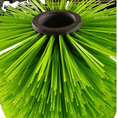 China Solar Brush Extendable Cleaner Cleanging Roof Roller Brush Green Color Conservative Bristle Brush for sale