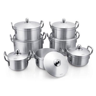 China Sustainable Home Kitchen Tools Sanding Polish Body Cookware Set Kitchen Scarping Cooking Pot Set With Aluminum Lid for sale