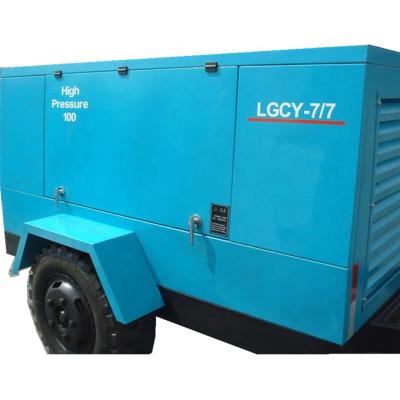 China OIL-LESS LGCY-7/7 Diesel Powered Portable Screw Air Compressor for sale