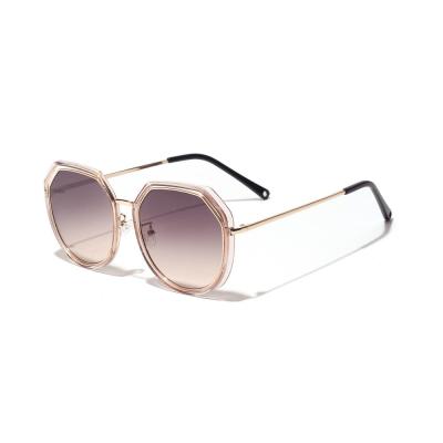 China Fashion Sunglasses 2021 Pink Sunglasses Fashion Uv400 Mirrored Women Classic Sun Glasses Women for sale