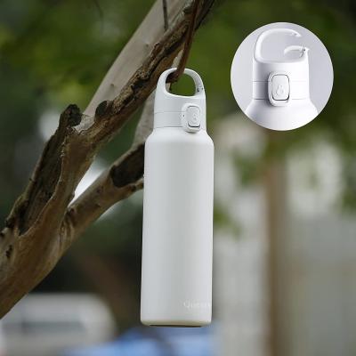 China Sustainable Water Bottle Stainless Steel White Insulated Water Bottles Bike Running Sports Travel Gym 20oz for sale