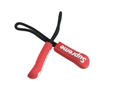 China Eco-friendly non-smell//non-toxic fade durable metal bag zipper puller accessory for garment with string for sale