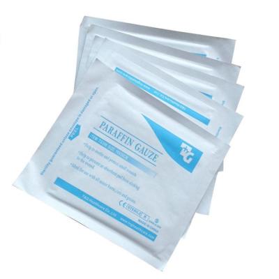 China Dressing Medicated Sterile Paraffin Gauze Dressing For Wound Care BP for sale