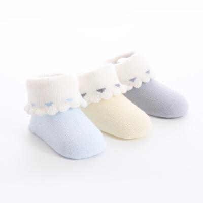 China Sporty Cute Comfortable Hand Tying Colorful Heart Cuff Baby Cotton Socks for sale