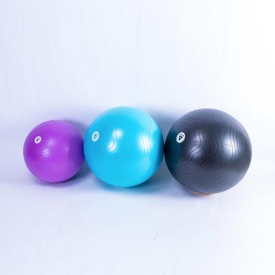 China High Quality Round Yoga Exercise Ball 75cm PVC Anti-Splinter PVC Yoga Ball Eco-friendly Pilates Ball for sale