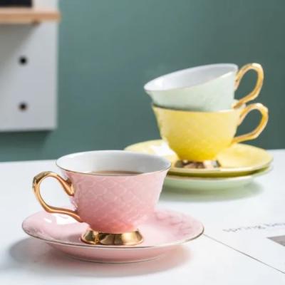 China Nordic Style Stocked Colored Ins Ceramic Coffee Cup And Saucer With Spoon Gold Handle Tea Rim Line for sale