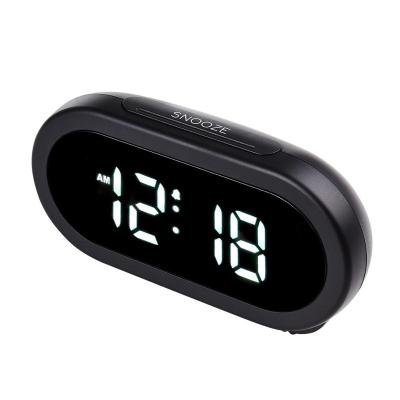 China Hot Design Alarm Clock Radio Radio With USB Charger Desk Clock for sale