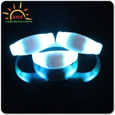 China Cool Promotional Gifts Remote Control Wristband For Event Light Up Wrist Strap for sale