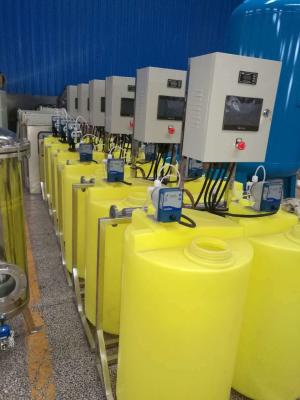 China unidad de dosificación química automática del tanque de 500L PE con el mezclador que dosifica la bomba en venta