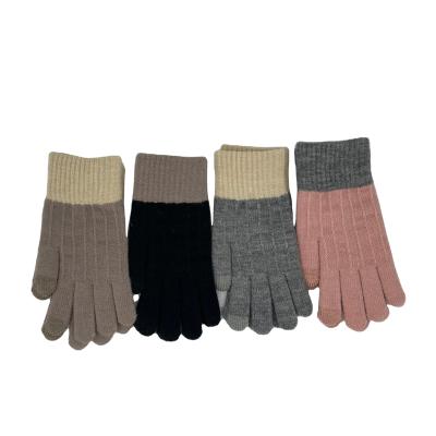 China Daily Life Touch Screen Gloves Keep Warm Women Winter Five-finger Gloves Knitted Mittens with Warm String Gloves for sale