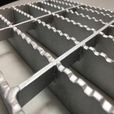 China Traditional Heavy Duty Steel Wire Metal Mesh Bar Grating for sale