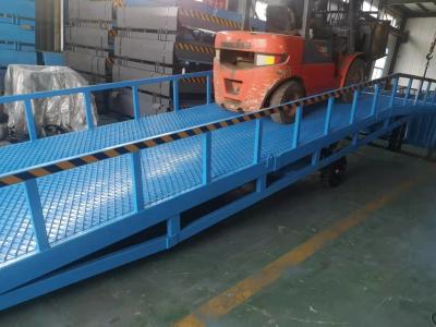 China 10T Handmatige verticale mobiele dock levelers Container losrampen Te koop