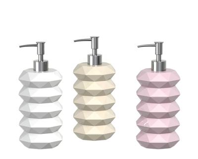 China Three Color Set Resin Home Hotel Soap Dispenser Lotion Bottle Lotion Dispenser Shampoo Bottle Viable Shower Gel Pot for sale