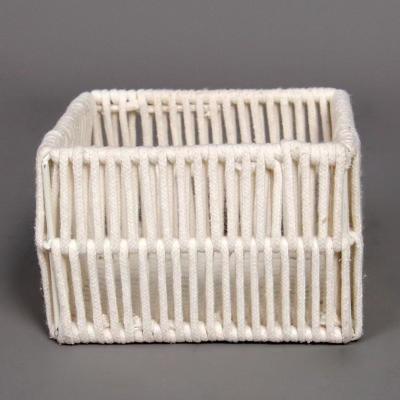 China Sustainable Cotton Rope Round Storage Basket Decorative Woven Storage Bin With Knot Handle for sale