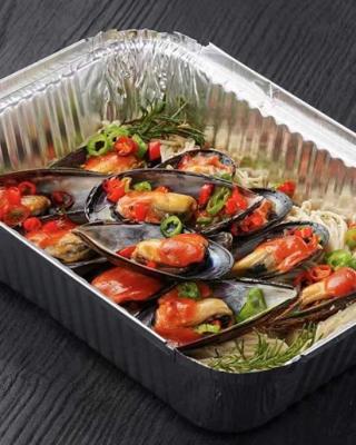 China Safety Commercial Grilled Fish Crayfish Tail Packing Box Thickened Outdoor Heating BBQ Large Quantity Tin Takeout Carton Wholesal for sale