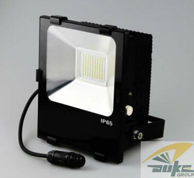 China Light Sensor High Lumens 100 Watt LED Flood Light For Courtyard Parking Lot for sale