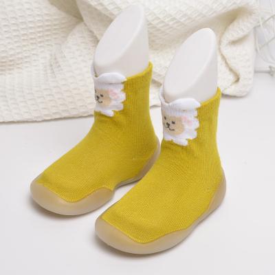 China 2022 New Design Light Cartoon Lovely Casual Soft Bottom Socks Shoes Breathable Baby Socks Customize for sale