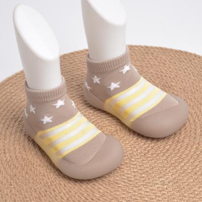 China 2022 Light Star And Stripe Casual Soft Bottom New Design Baby Socks Breathable Shoes Customize for sale