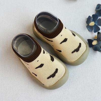 China 2022 New Light Casual Soft Bottom Customize Lovely Pattern Design Breathable Baby Socks Shoes for sale