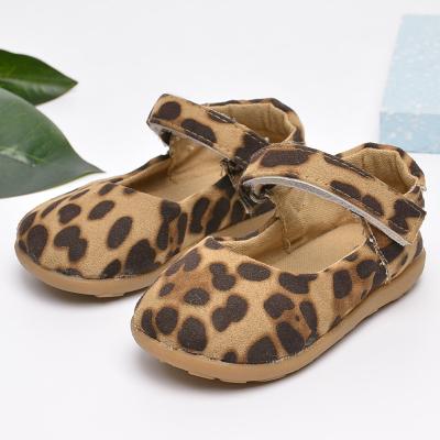 China Little Girls Flat Suede Leopard Flat Shoes Toddler Party Leisure Buckle Shoes for sale