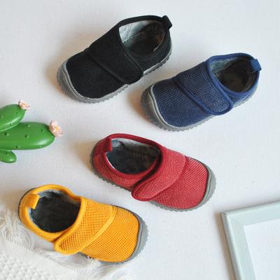 China Lightweight Kids Corduroy Plush Kids Outdoor School Winter Sneakers Hook&loop Diary Sports Warm Shoes for sale