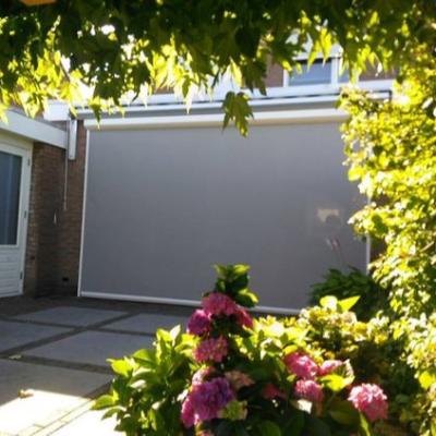 China The minimalist renovation of zipscreen electric minimalism to bring the indoors outdoors for sale