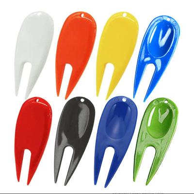 China We have 10000 styles for you to choose golf divot repair tools plastic forks switchblade pitch remover multifunctional anti-slip tool golfs necessity accessories for sale