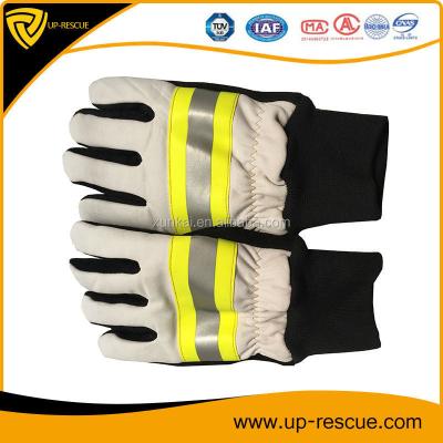 China Aramid fiber match up leather fire fighting and protection device fire fighting protect hand gloves fire gloves for sale