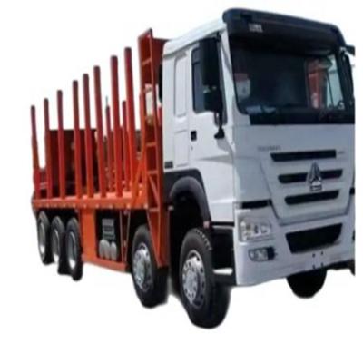 China 10x4 8x4 Schwerer Holztransporter SINOTRUK WEICHAI Motor 460 PS Holztransport mit Holzschublade für Afrika zu verkaufen