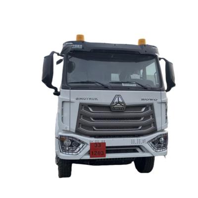 China Sinotruk HOWO 8X4 Refueling Jet Petrol Fuel Oil Diesel Tanker Truck for sale