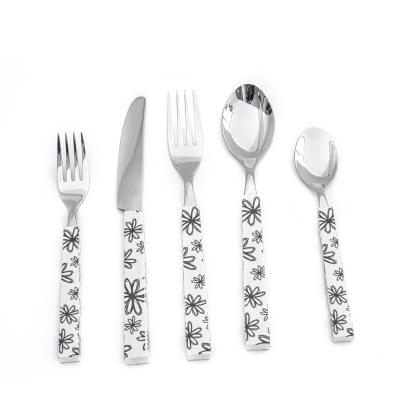 China Viable Wholesale Bulk Kitchenware Stainless Steel Cutlery Set Plastic Handle Manufacturer for sale