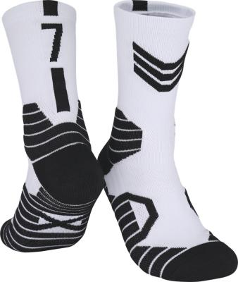 China Breathable Adult And Children Running Breathable Sports Socks Sports Basketball Wicking Socks for sale