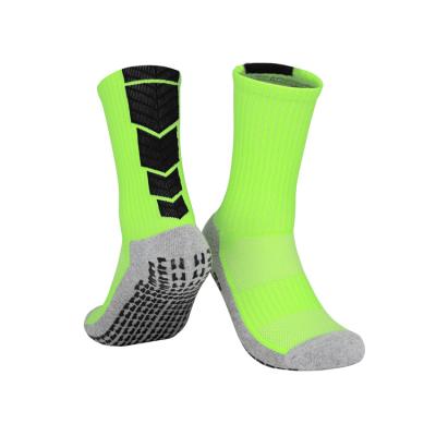 China The new design silicone bottom sales breathable sweat-absorbent wear-resistant sports socks distributing non-slip protective football socks for sale