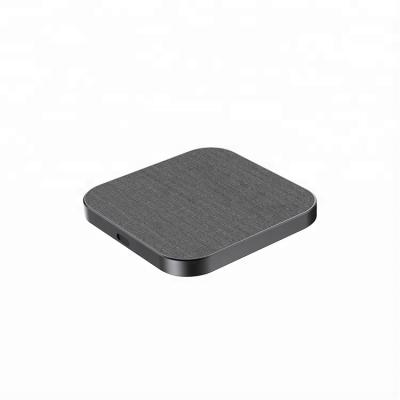 China FOD function/LED indicator trending 2020 products new arrivals Smartphone ultra-thin wireless charger fast charging radio for sale