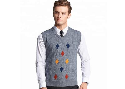 China Strickjacken-Westen-Acrylv-ausschnitts-Frühlings-Kabel gestrickter Pullover des Argyle der Männer ärmelloses zu verkaufen