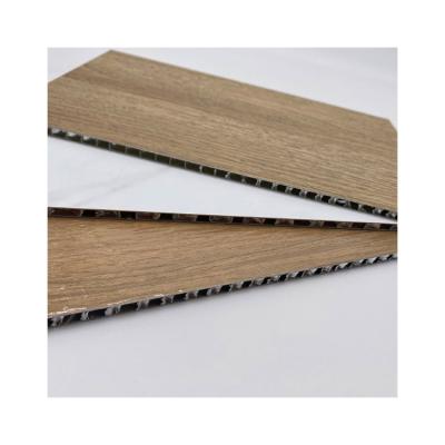 China Manufacturers Direct Selling Flat/Lightweight/Fireproof The Floor Core Honeycomb Panel for sale