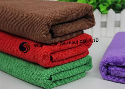 China Red / green comfortable microfiber travel towels 80% polyester 20% polyamide for sale