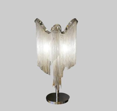 China Chain Light Luxury Modern Aluminum Tassel Post Lamp Bar Nordic Italian Italian Bedroom Study Lamp for sale