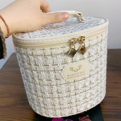 China New Vintage Trend Square Woven Makeup Bag Summer Travel Bohemian Storage Portable Cosmetic Organizer Bag For Ladies for sale