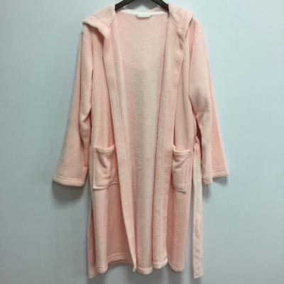 China Thermal Hot Selling Soft Pink Bathrobes Women Design Bathrobe Cute Animal Hooded Flannel Long Robe Bathrobes for sale