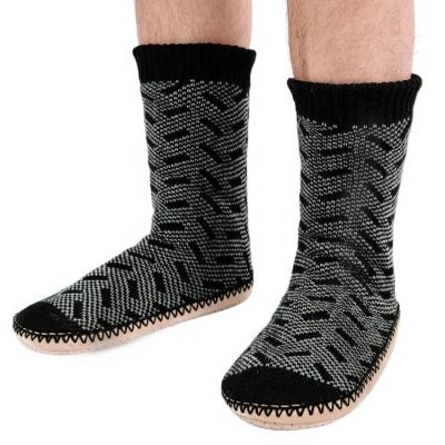 China Hengyuan Breathable Thermal Skid Slippers Men's Non Fuzzy Slipper Socks for sale