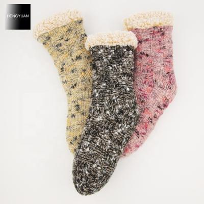 China Hengyuan Breathable Women Shimmer Yarn Knit Fuzzy Slipper Socks for sale