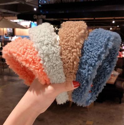 China Soft simple bright fur headbands winter autumn color plush popular cute warm female face wash headband for sale