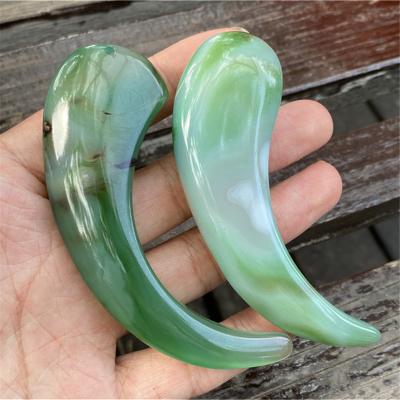 China Wholesale Europe Agate Palm Stone, Agate Stone Palm Toy, Natural Polished Agate Chili Pendant Ornament for sale