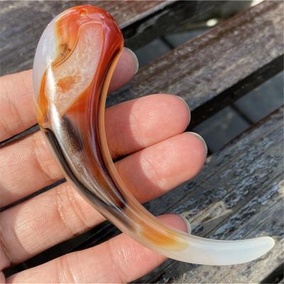 China Wholesale Europe Agate Palm Stone, Agate Stone Palm Toy, Natural Polished Agate Chili Pendant Ornament for sale