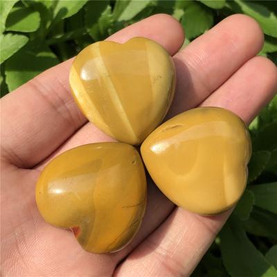 China Wholesale Europe Crystal Heart Reiki Clear Quartz Heart Stone For Chakra Energy Healing Stone Massage for sale