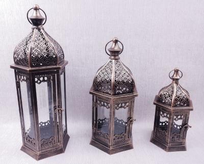 China Gray Metal Classic Outdoor Antique Candle Lanterns Home Decorative Lantern Holder for sale