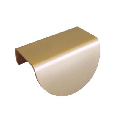 Cina Nordic Minimalist Creative Brass Handle Cabinet Wardrobe Handle Drawer Handle in vendita